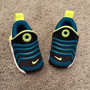 Nike Dynamo Go TD Black Volt White Toddler Infant Slip On Casual Shoe size 3.5
